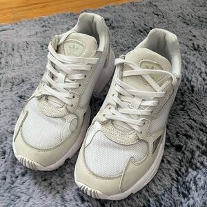 Adidas Sneakers